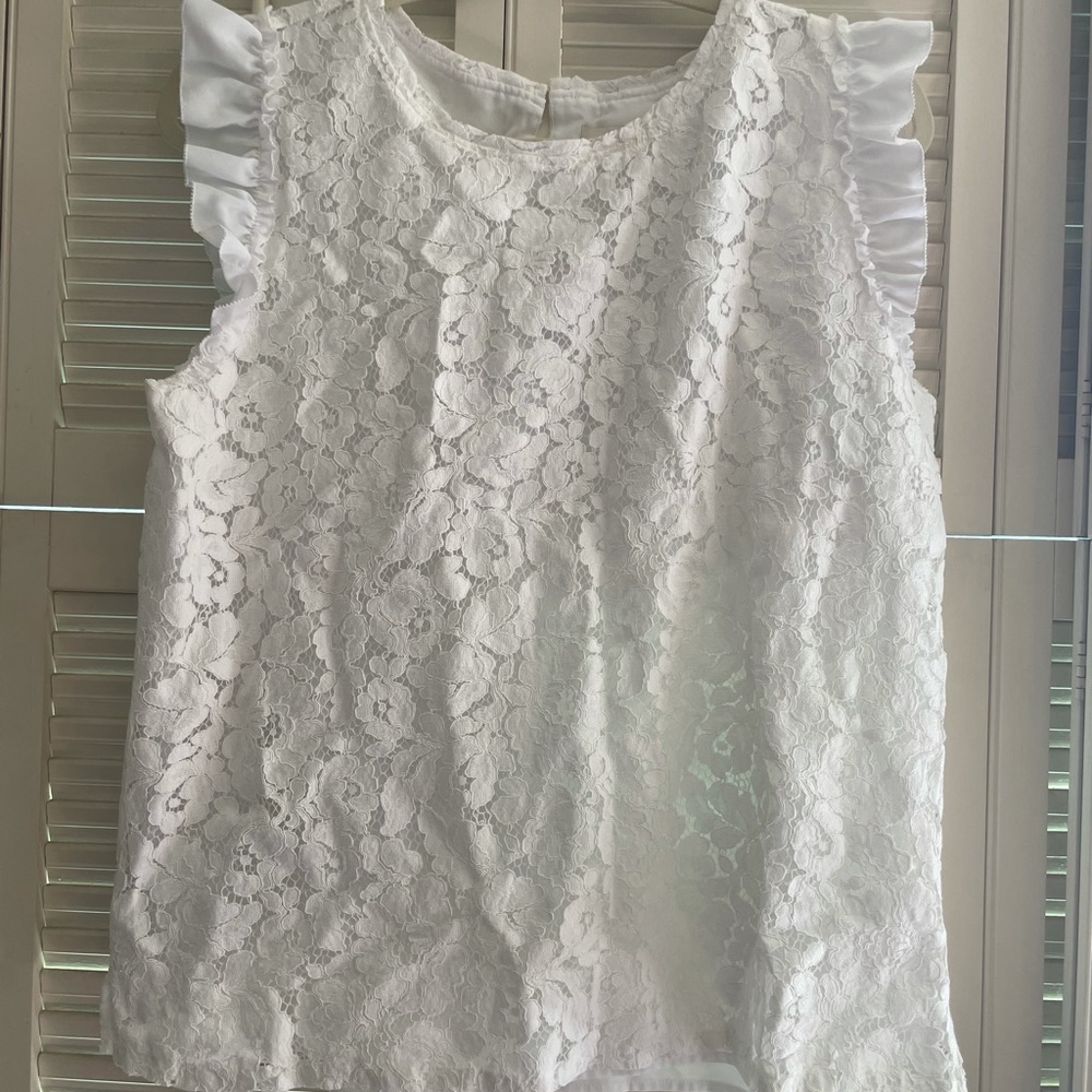 Floral whit blouse